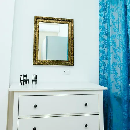 Karma House * Matera